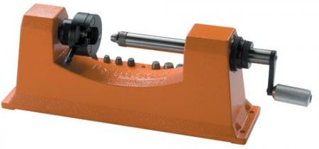 Universal Case Trimmer with Carbide Cutter & 9 Pilot Multi-Pack LYMAN #LYM132